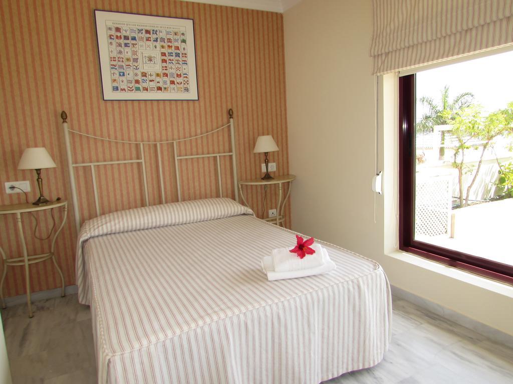 Home4Holidays Nerja Szoba fotó