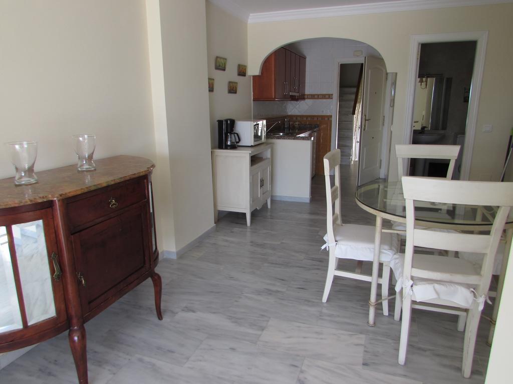 Home4Holidays Nerja Szoba fotó